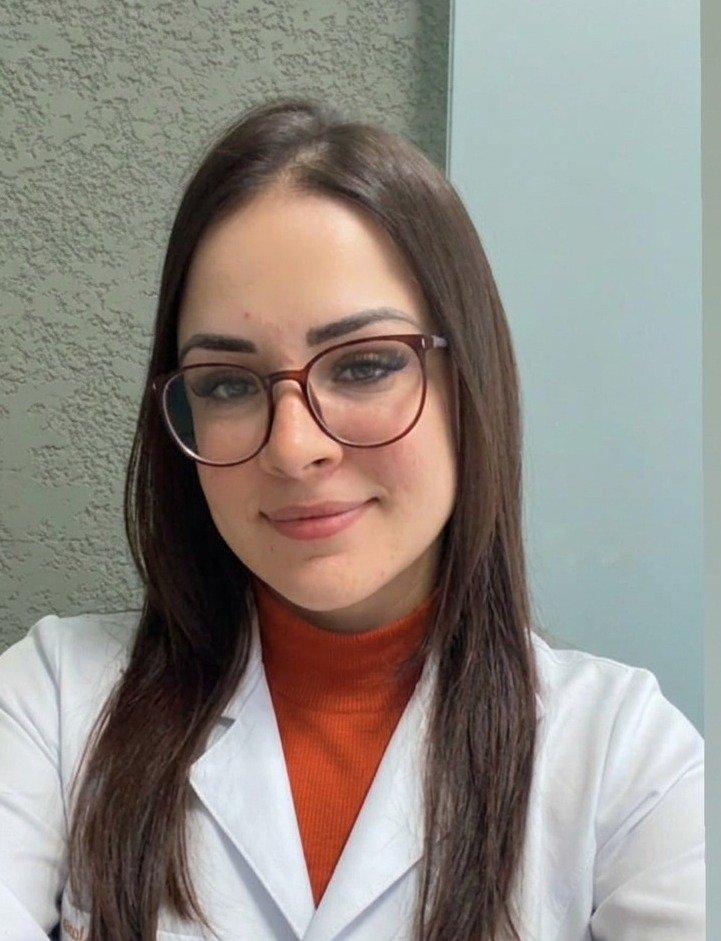 Andressa Ferreira Carvalho, terapeuta ocupacional em Pinhais